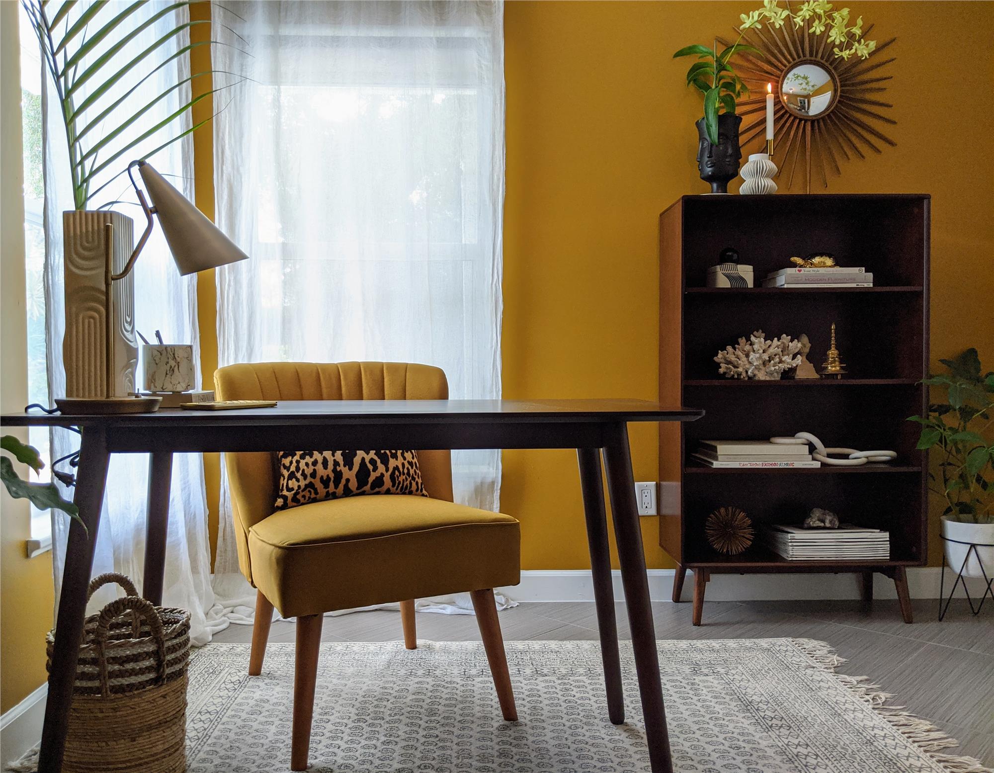 Brittany skrivbord, valnöt