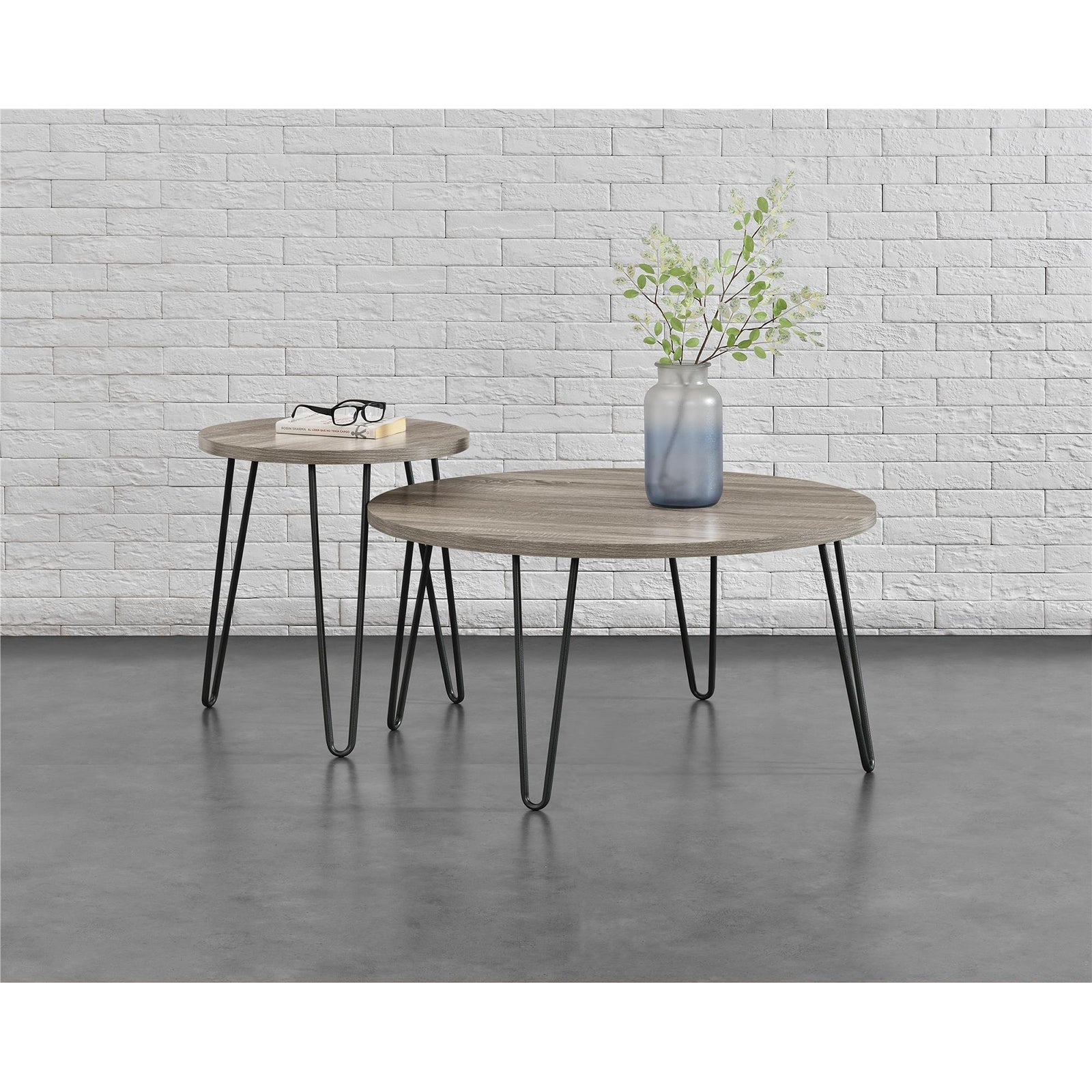 Runt sidobord - Ø50x56 - modern design, med svarta hårnålsben i metall - ek - Owen