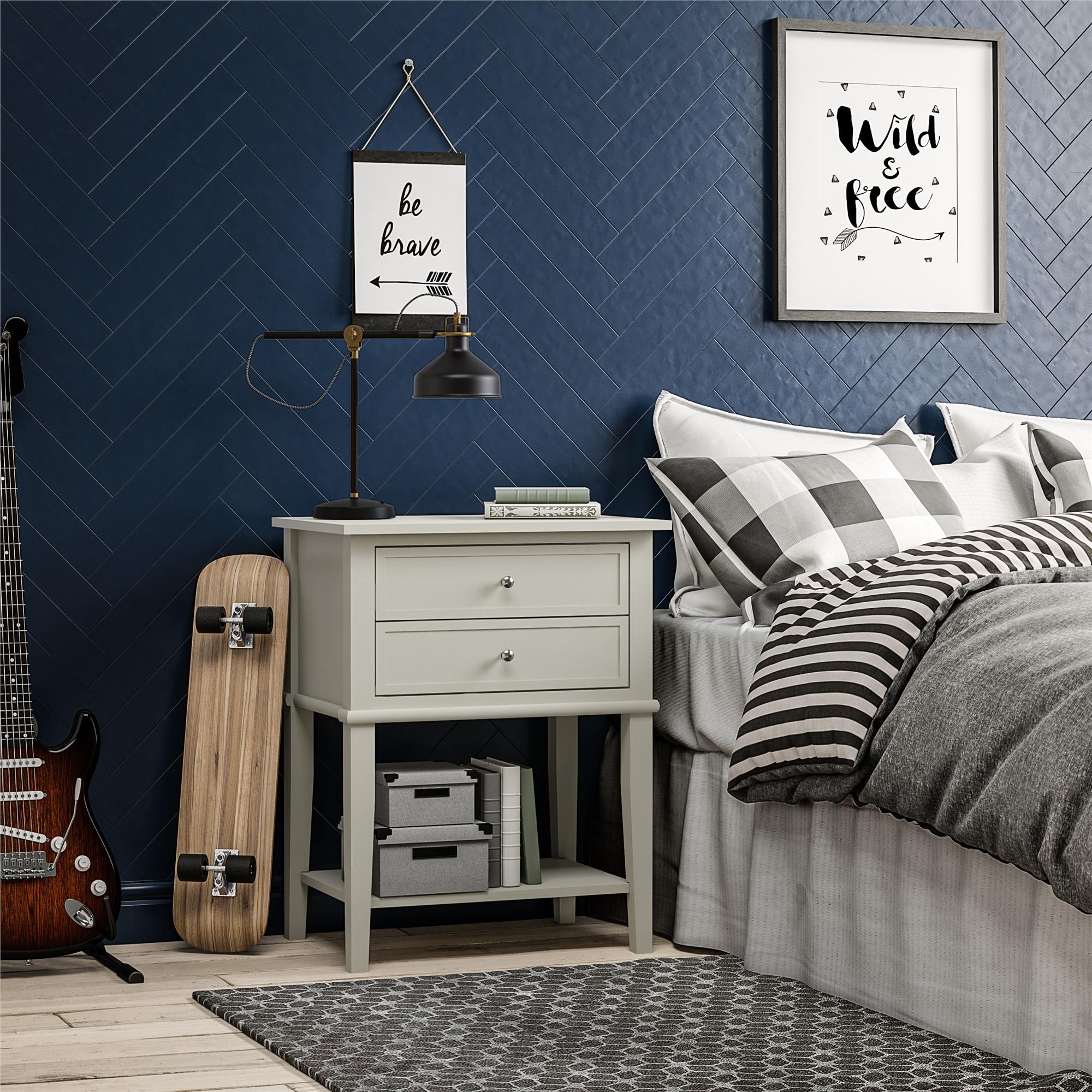 Sidobord - 56x40x72 cm - med 2 lådor och hyllplan - vit - Franklin - Sidobord - Sidobord - 56x40x72 cm - med 2 lådor och hyllplan - vit - Franklin -