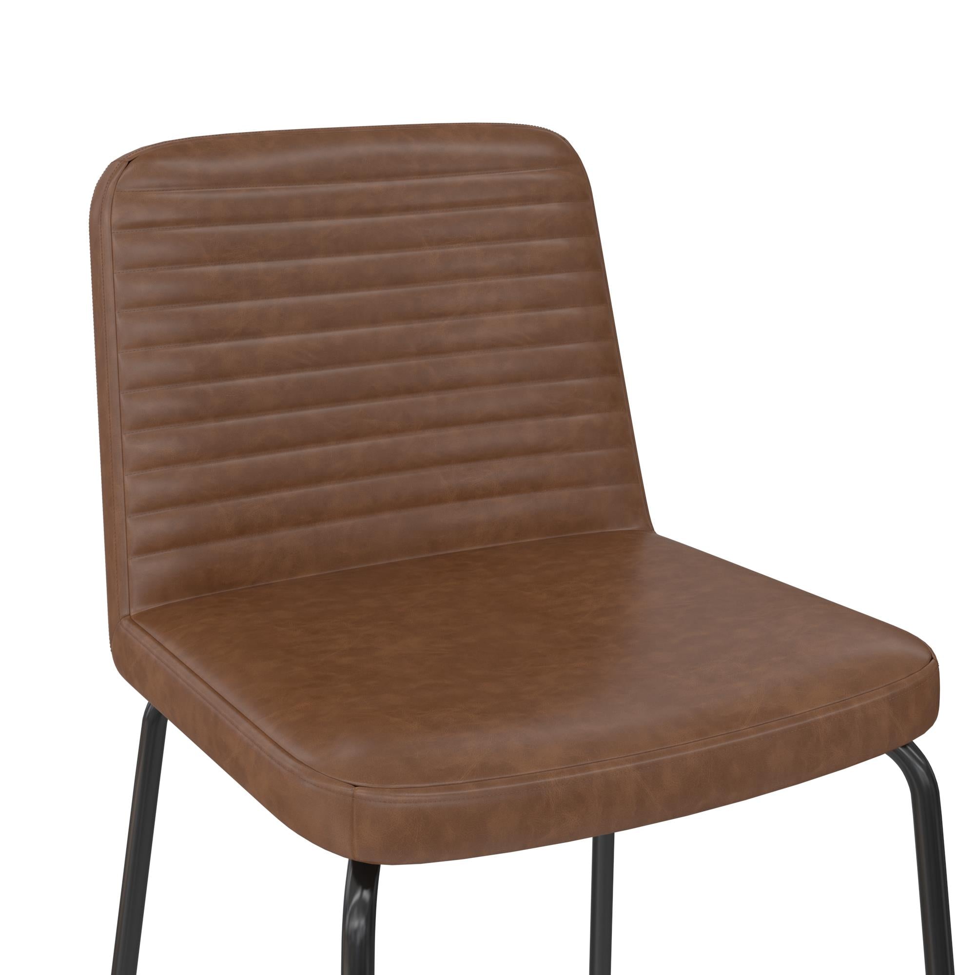 Barstol - 43x47x89 cm - med skumstoppning täckt med konstläder och svartlackerade ben - brun - Corey