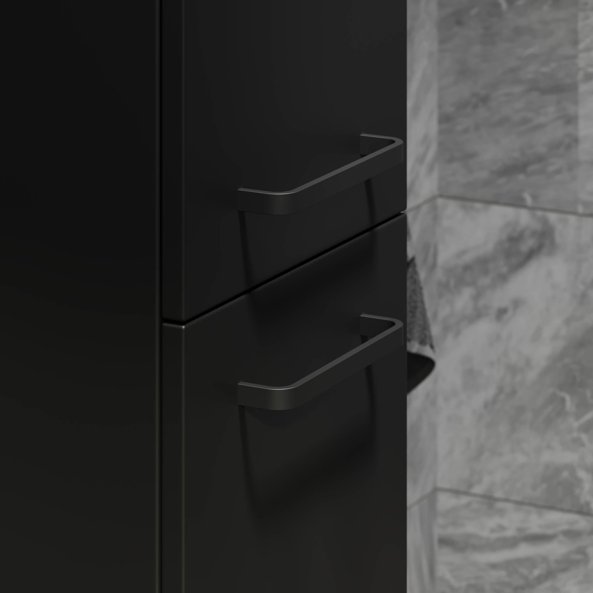 Vegsund Högskåp – Matt svart med svarta handtag