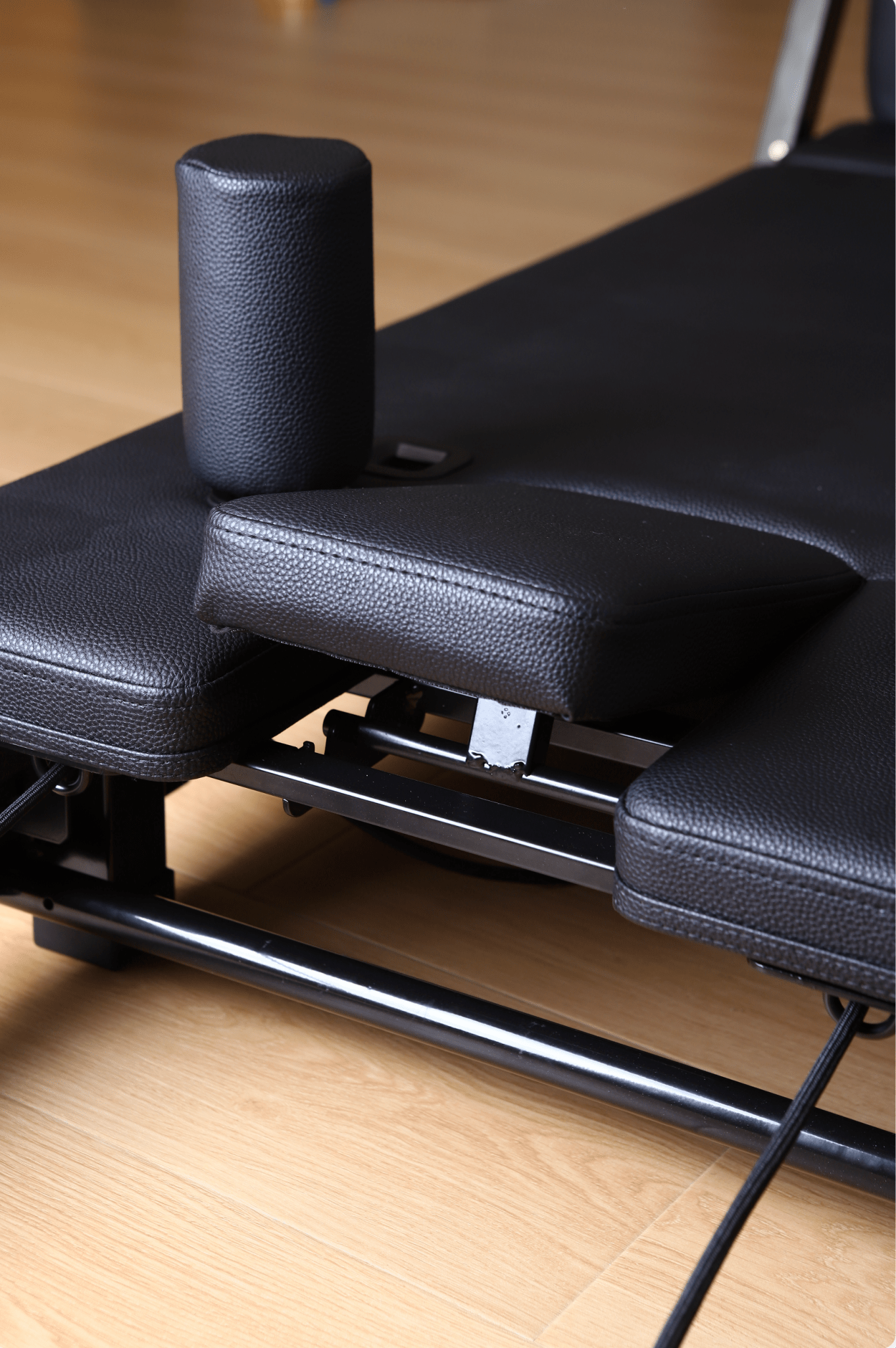 Pilates Reformer in wood - Prestige - MASTERSTORE - 8595677195897 - Pilates Reformer - 51-242-00-86-00 - 8595677195897