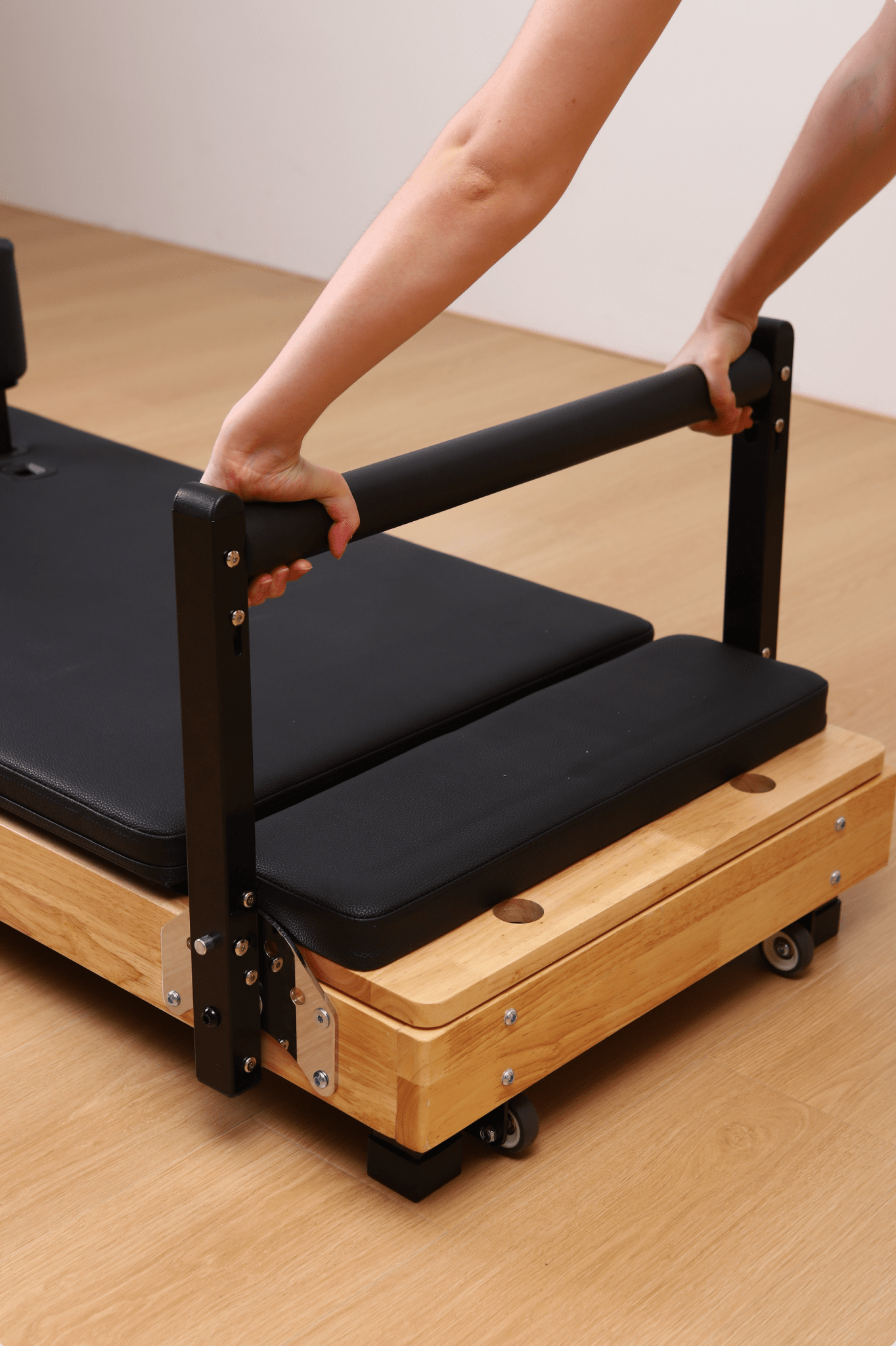 Pilates Reformer in wood - Prestige - MASTERSTORE - 8595677195897 - Pilates Reformer - 51-242-00-86-00 - 8595677195897