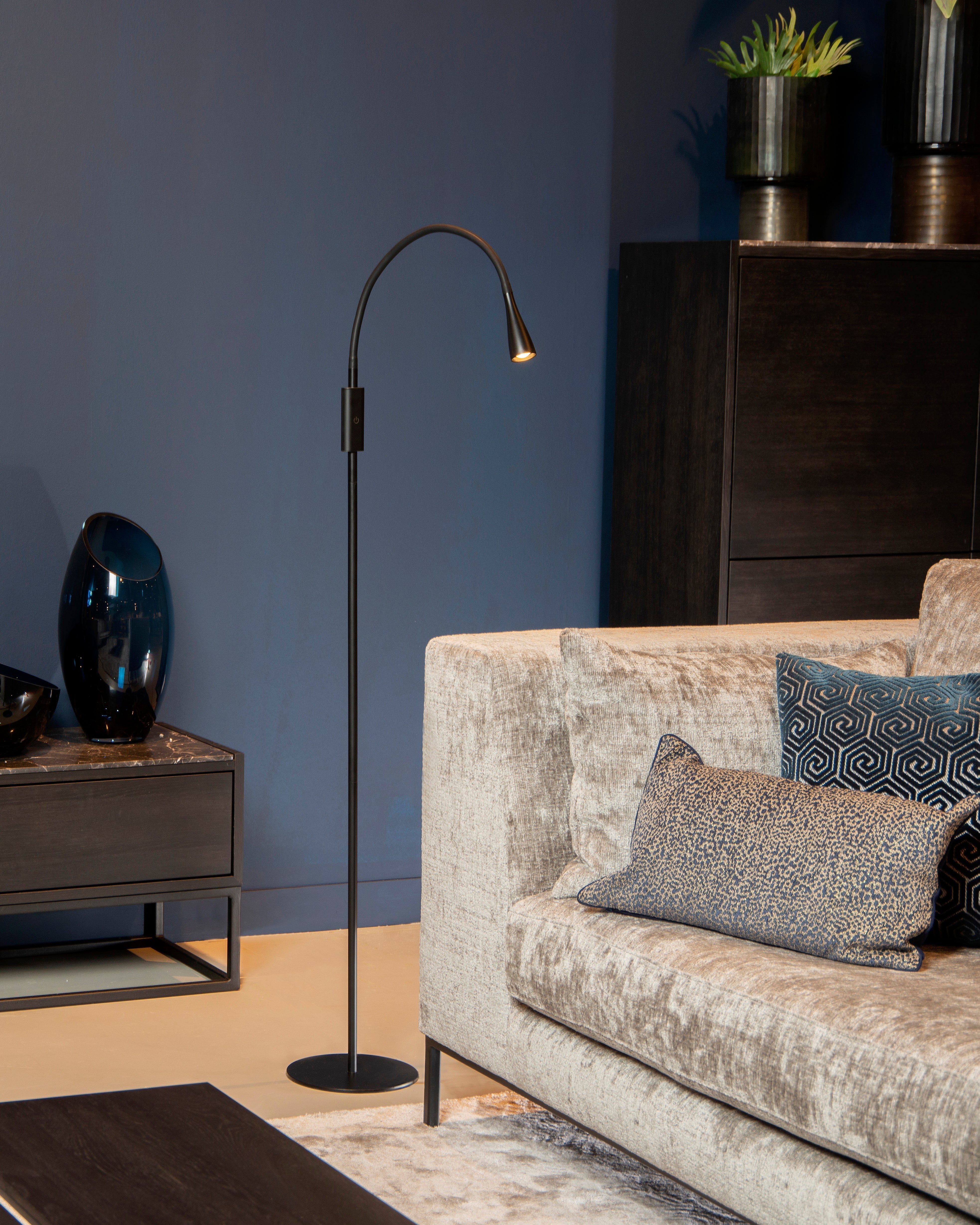 Zozy, Golvlampa, Svart - 22 cm