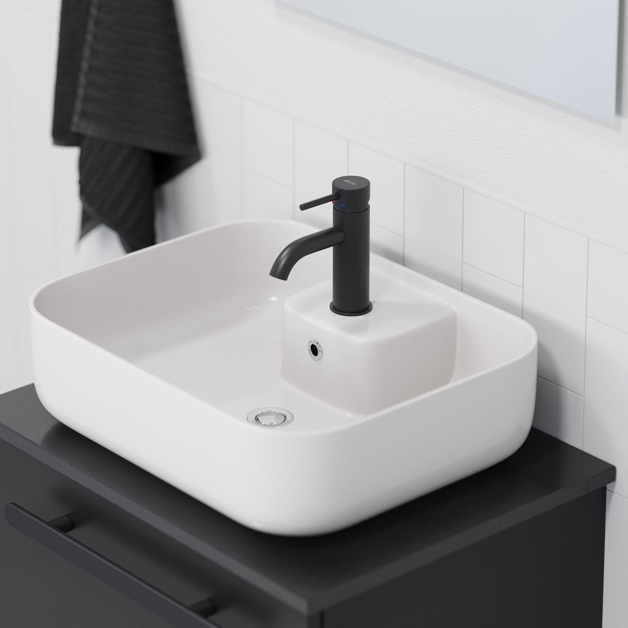 Tvättställsblandare rund 15,7 cm - mattsvart - Dragør - Tvättställsblandare - Dragør, Mixer - Wash Basin, Black Mat - 5 cm - MASTERSTORE - 8595677128628 - Mixer - Wash Basin - 28 - 005 - 01 - 02 - 04 - 8595677128628 - 