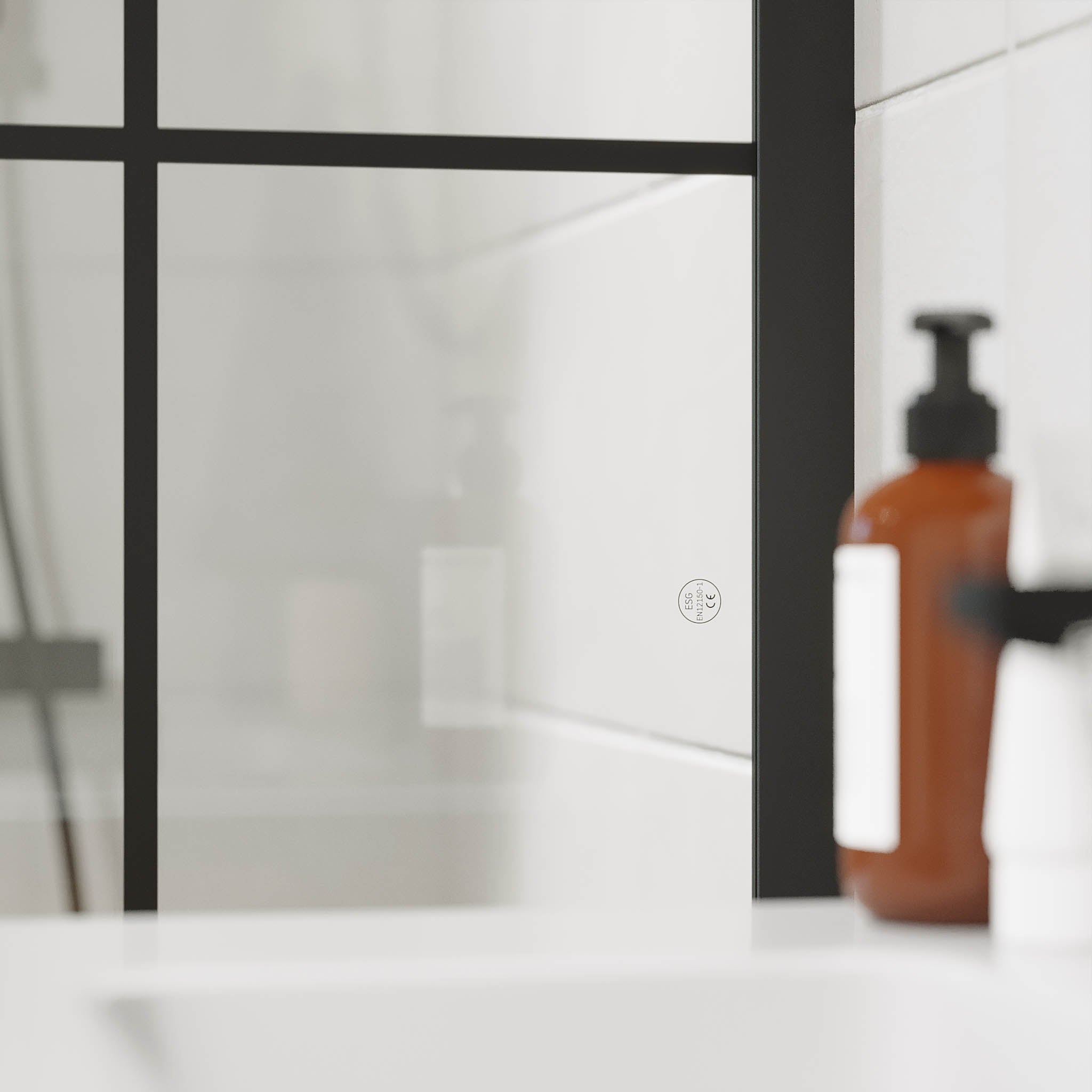 Duschhörna fyrkantig 90x90x195 cm - 5 mm klart nanoglas med svarta spröjs - svart profil - Sandefjord - Duschhörn - Sandefjord, Shower Enclosure, Clear/Black - 90 cm - MASTERSTORE - 8595677180510 - Shower Enclosure - 42 - 090 - 09 - 02 - 00 - 8595677180510 - 